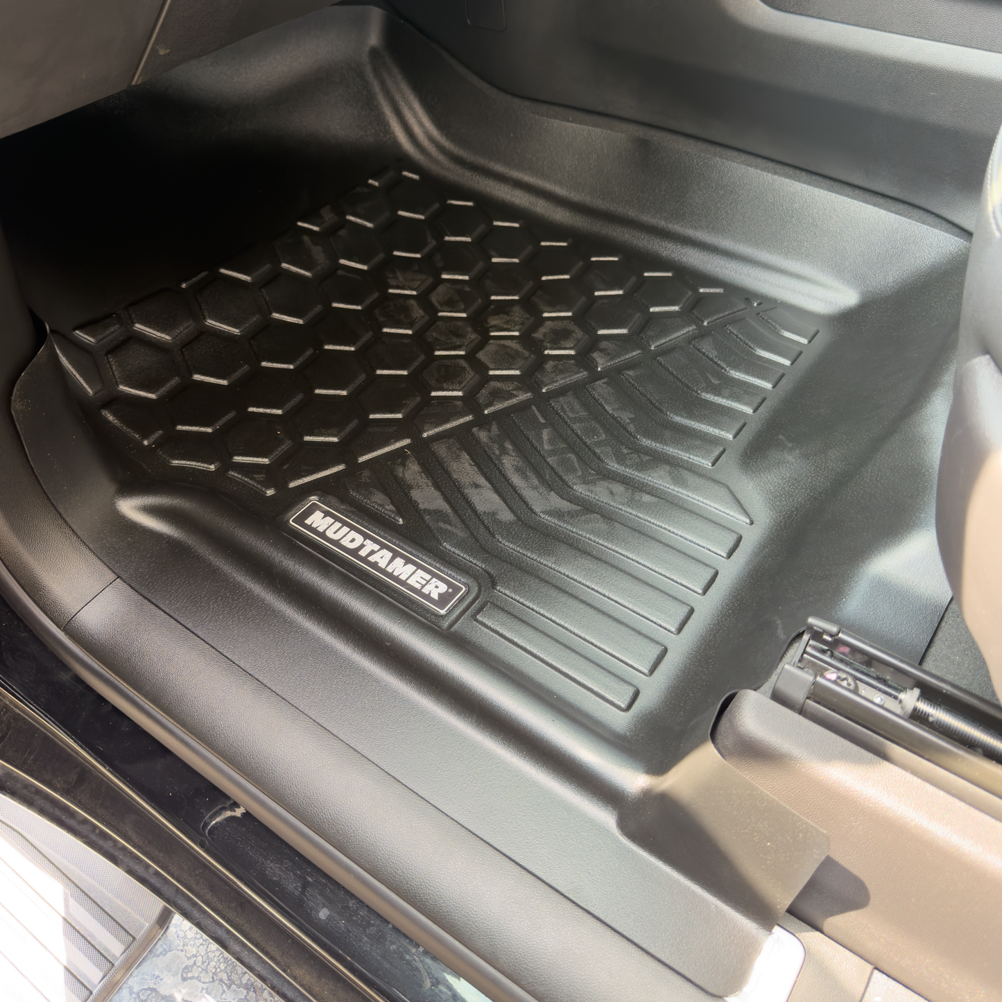 Chevrolet Silverado 1500 2020+ | MUDTAMER Floor Mats