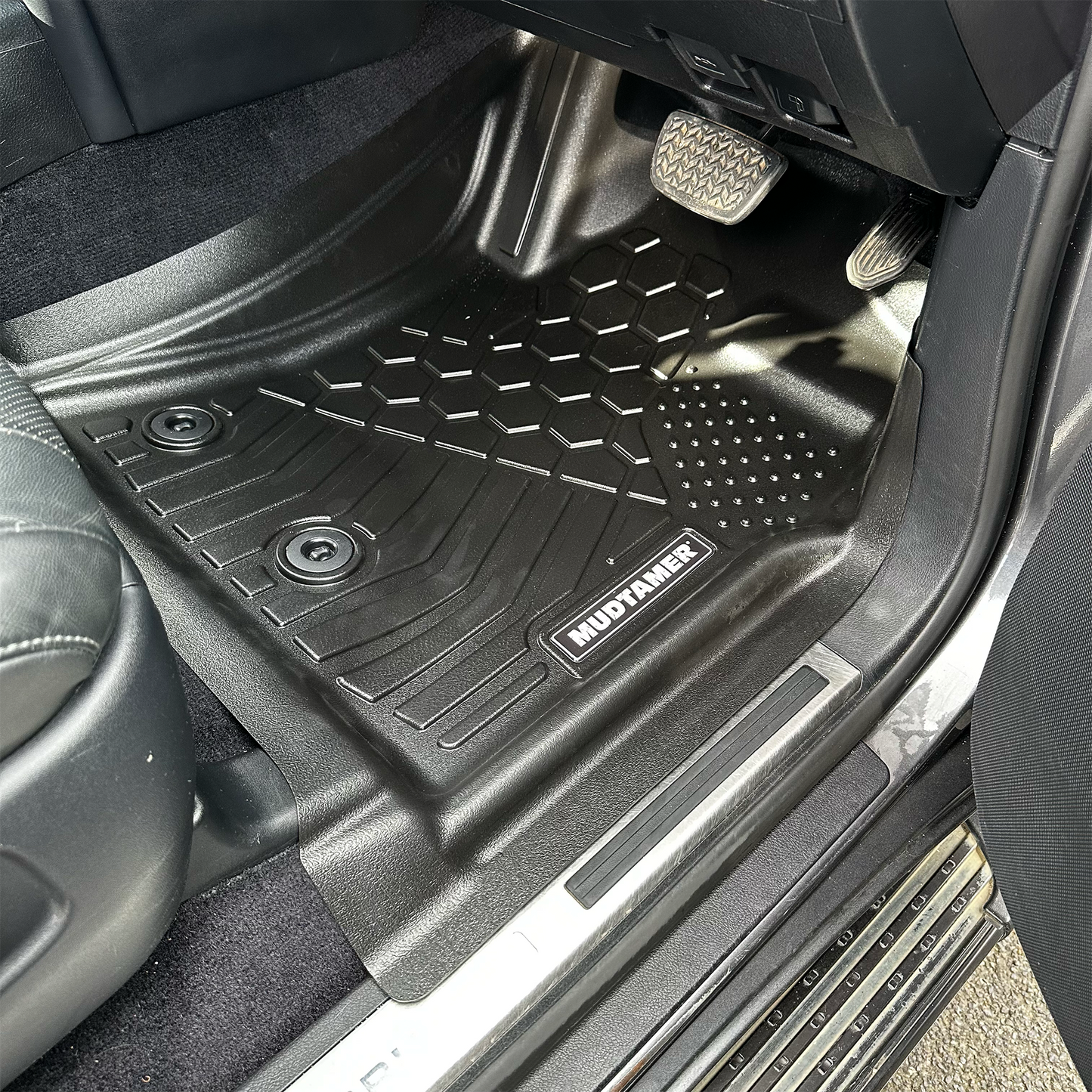 Front driver's MUDTAMER floor mat installed in a Toyota Landcruiser 200 Series