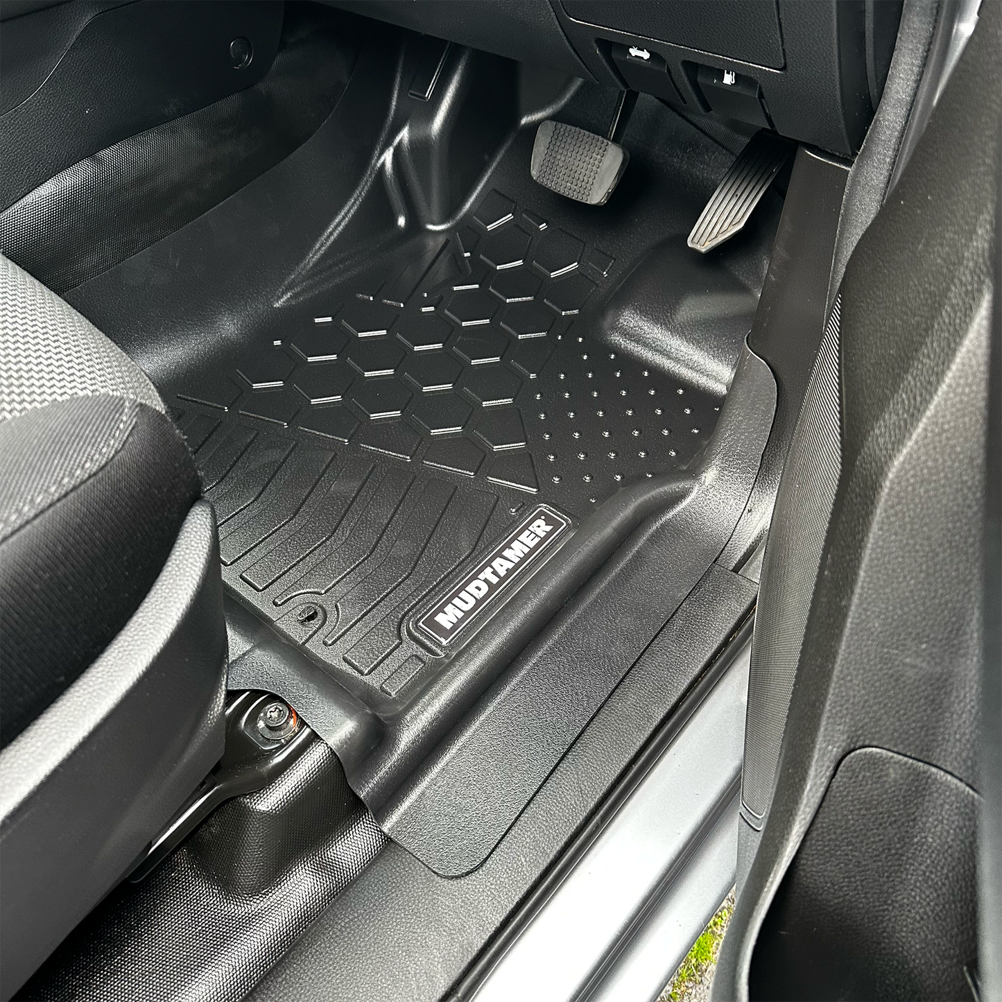 Isuzu MUX Wagon 2021+ | MUDTAMER Floor Mats