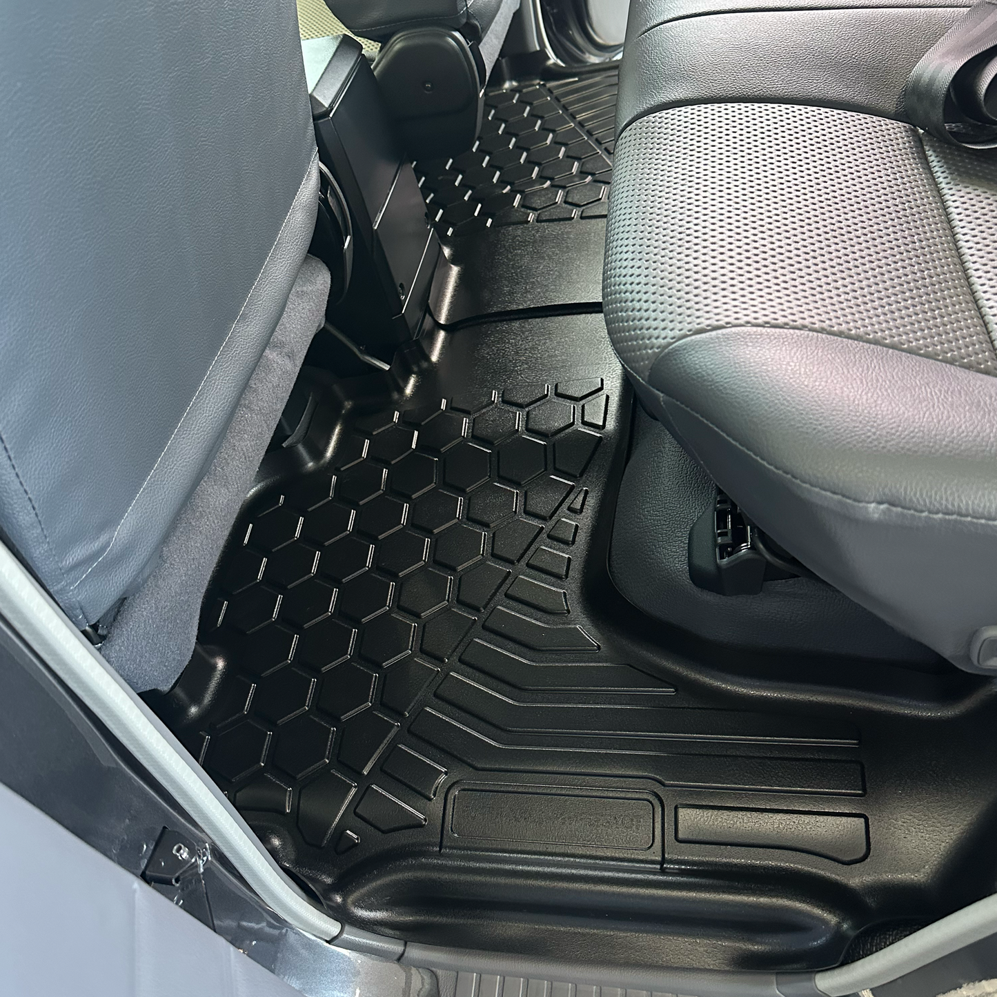 Toyota LandCruiser 79 Series Dual Cab 2024+ Facelift | MUDTAMER Floor Mats